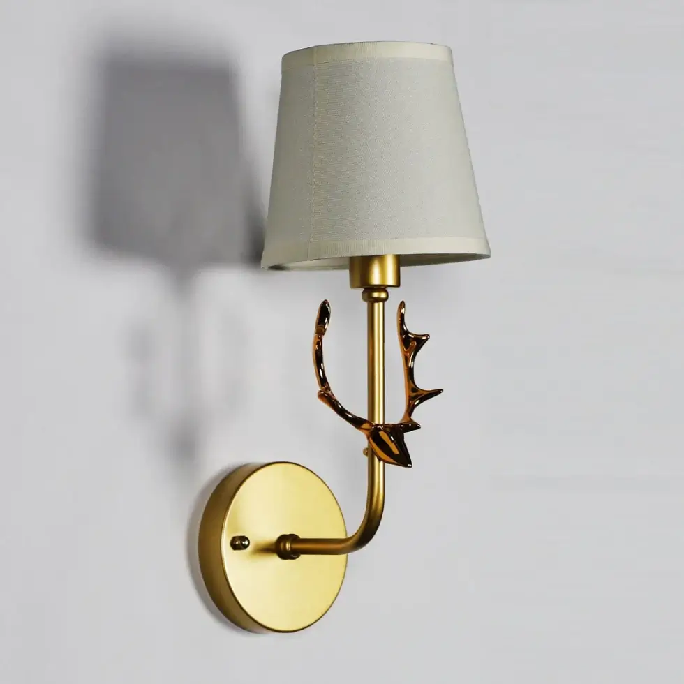 modern-deer-horn-wall-light