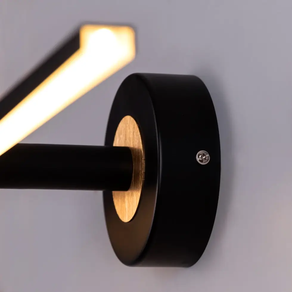 black-gold-picture-light-2